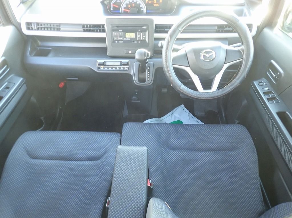 Vehicle photo thumbnail 2