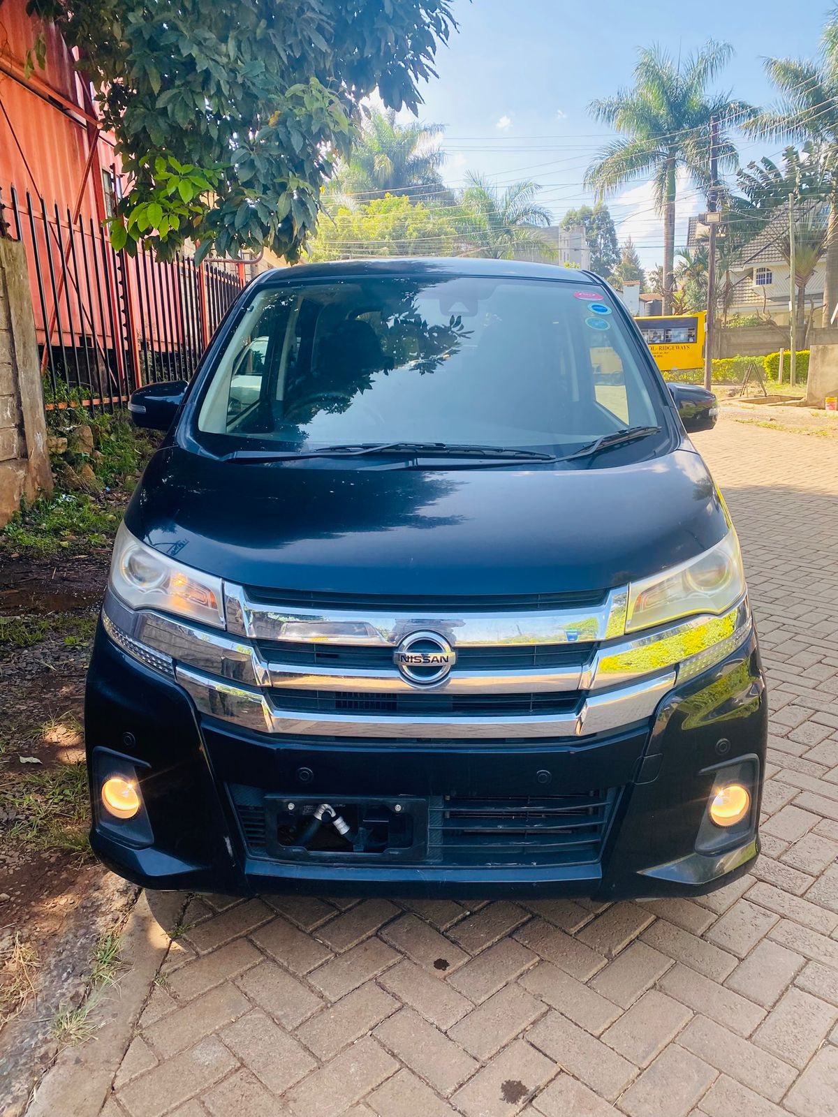 Vehicle photo thumbnail 5