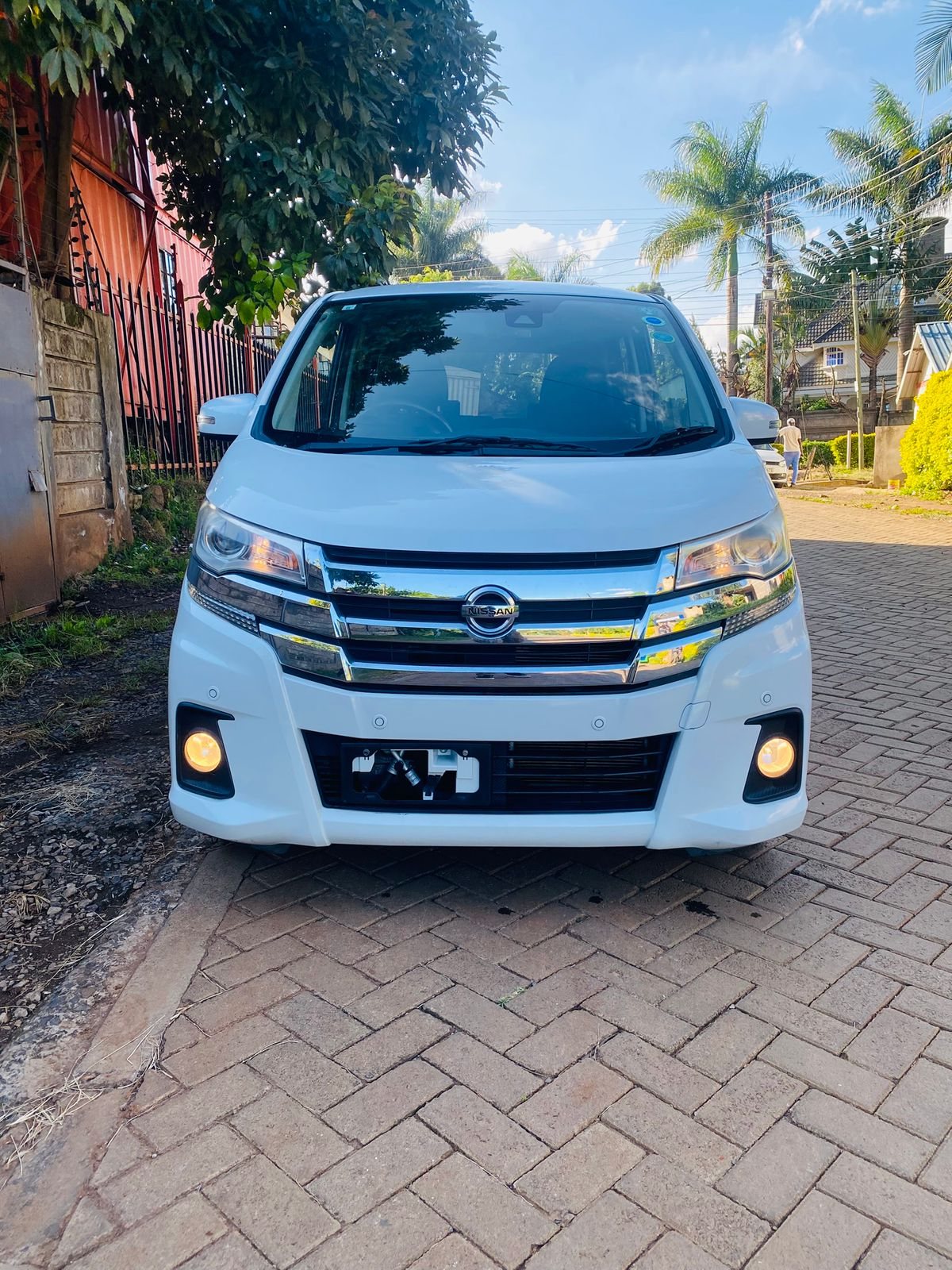 Vehicle photo thumbnail 5