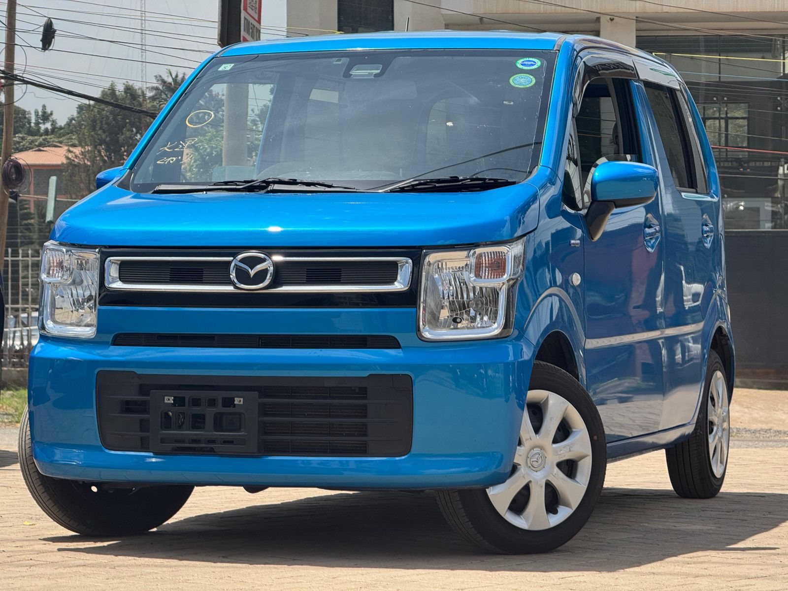 Vehicle photo thumbnail 3