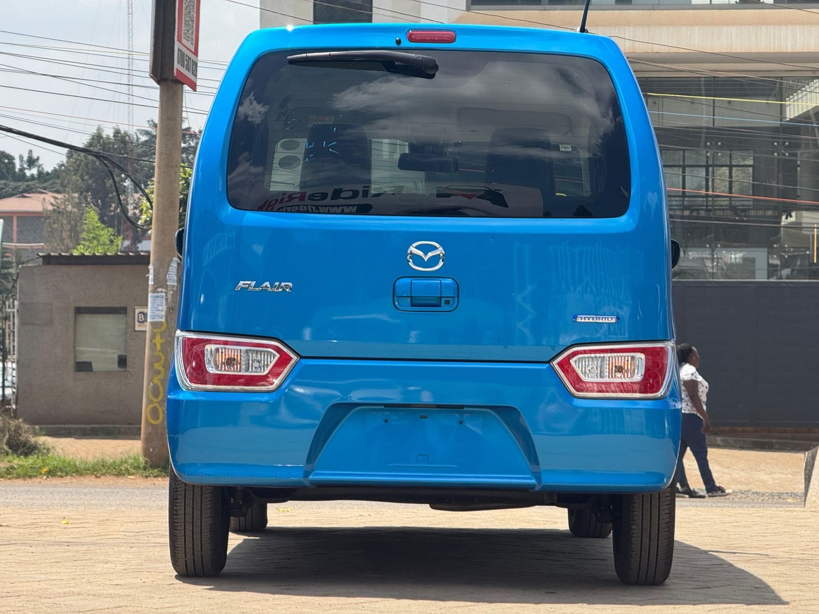 Vehicle photo thumbnail 6