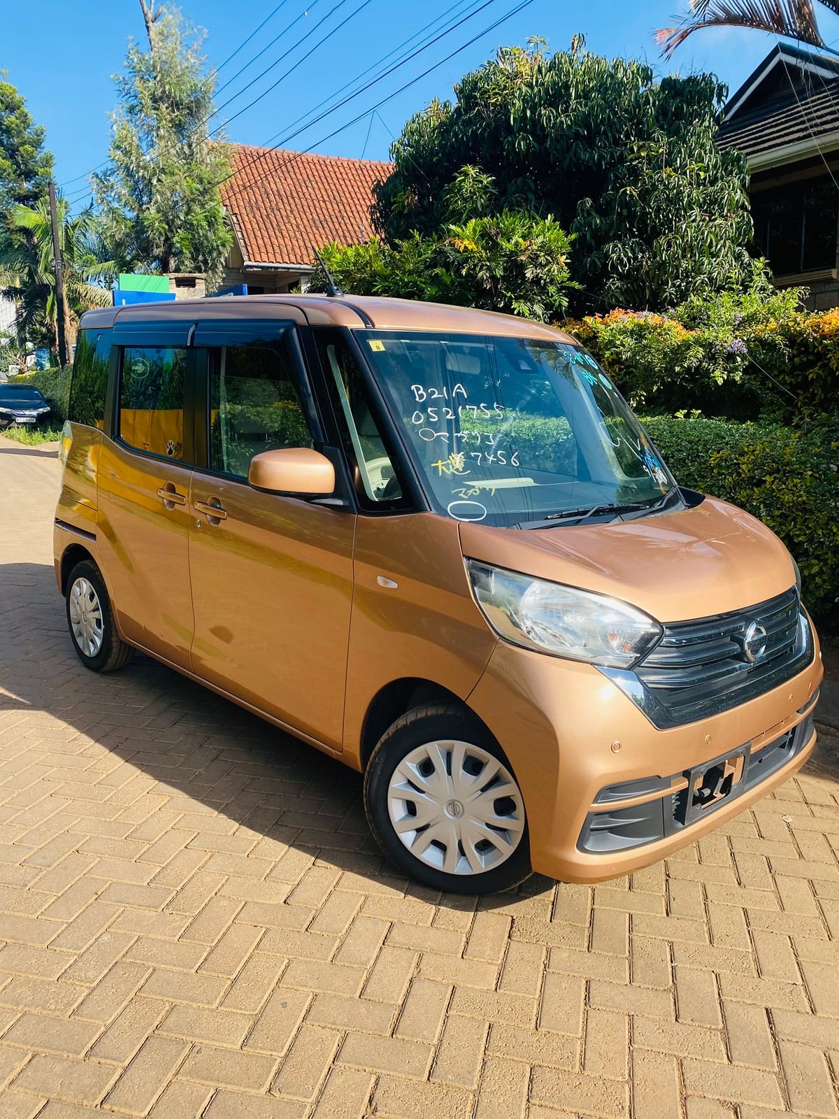 Vehicle photo thumbnail 2