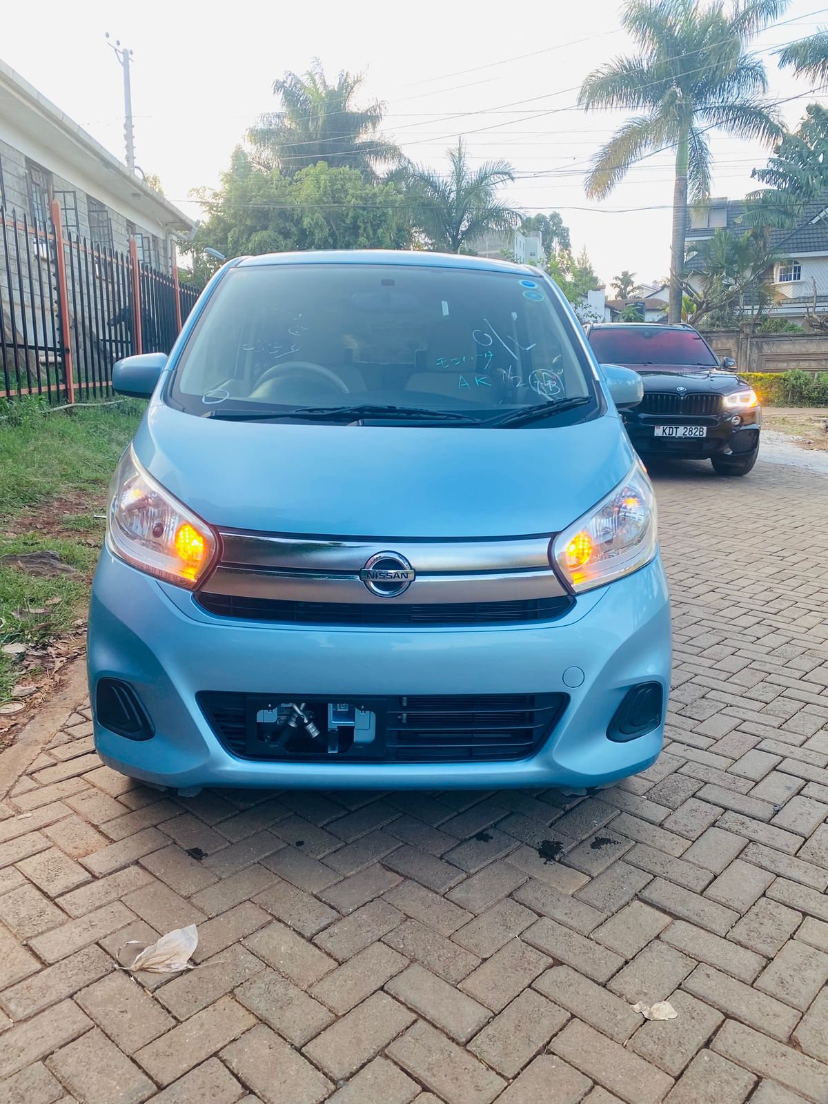 Vehicle photo thumbnail 2