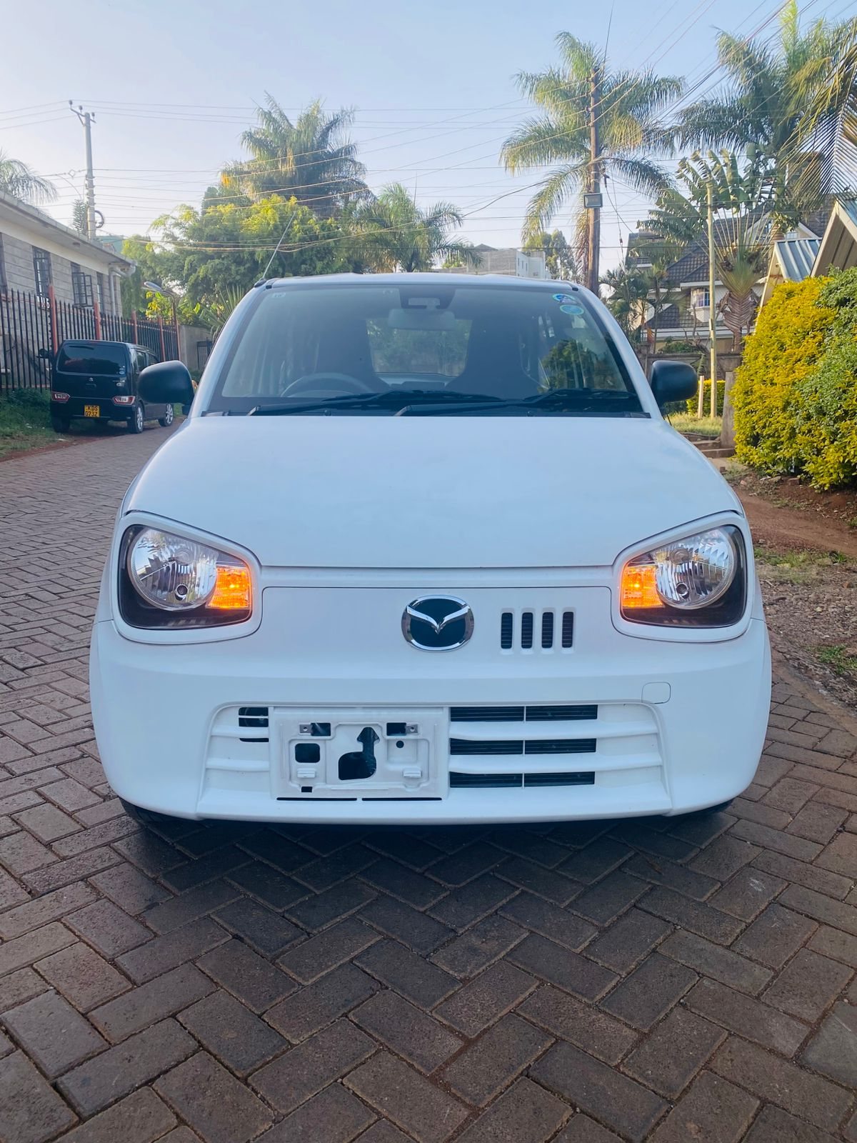 Vehicle photo thumbnail 6