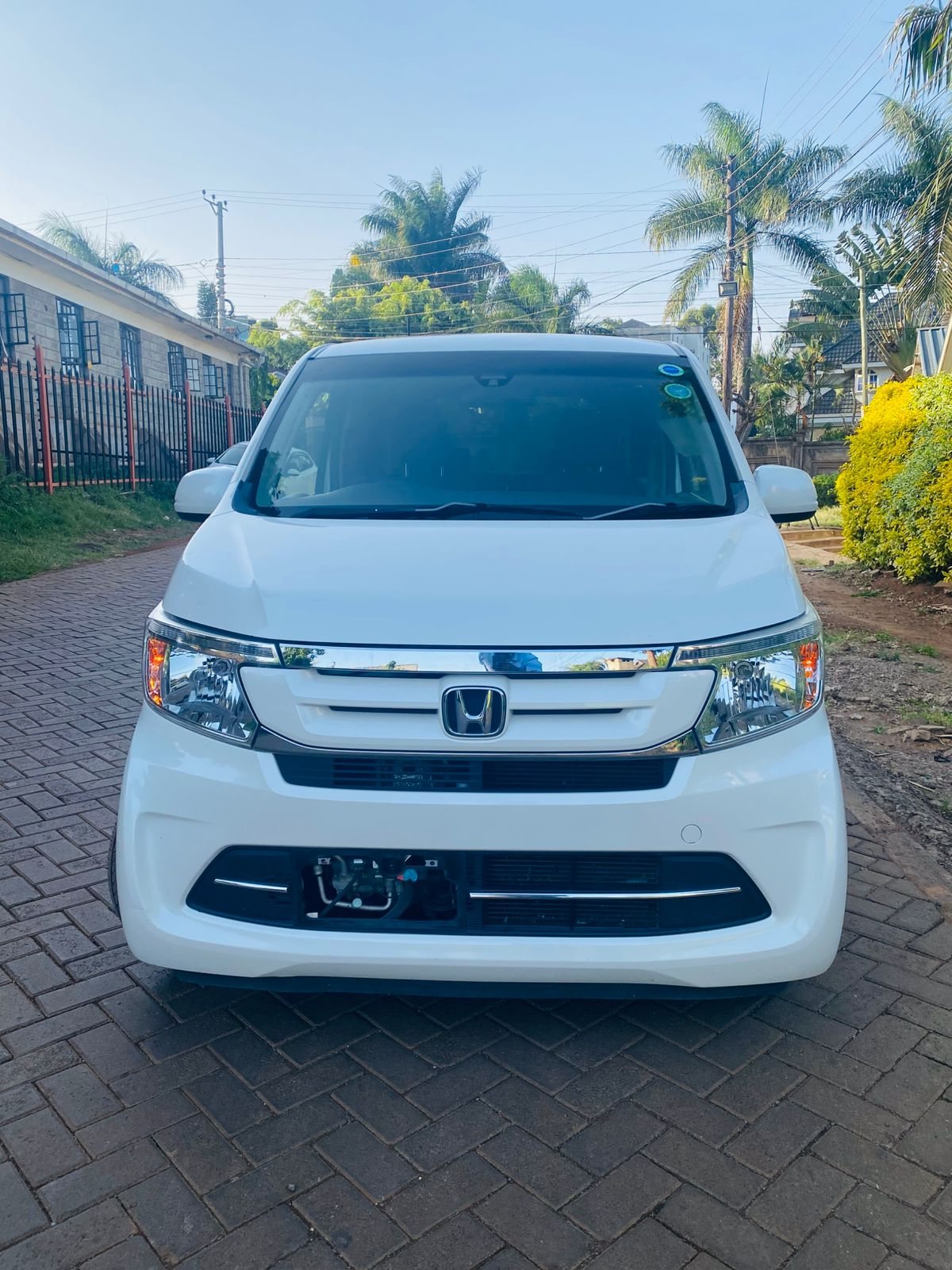 Vehicle photo thumbnail 4