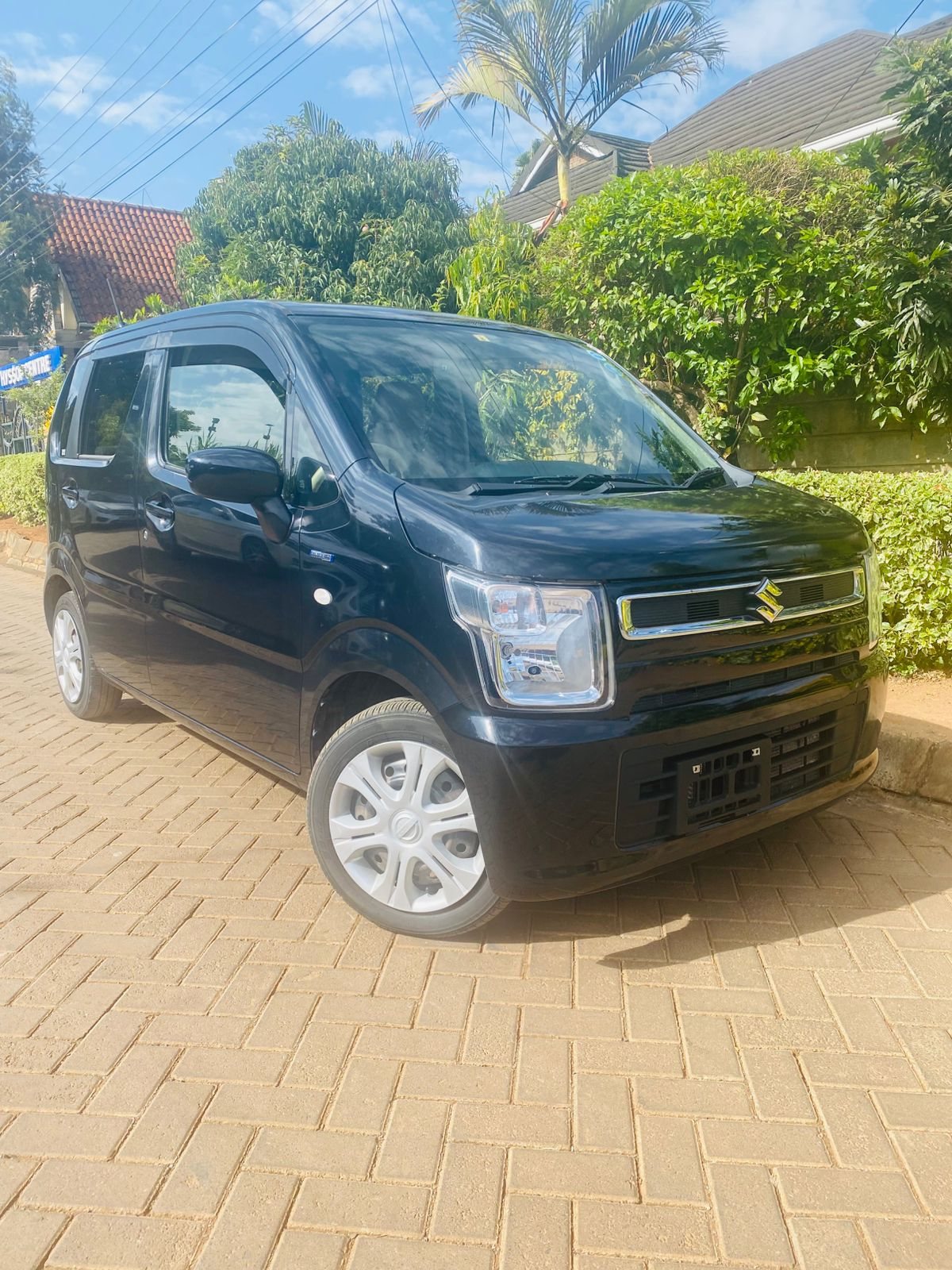 Vehicle photo thumbnail 4