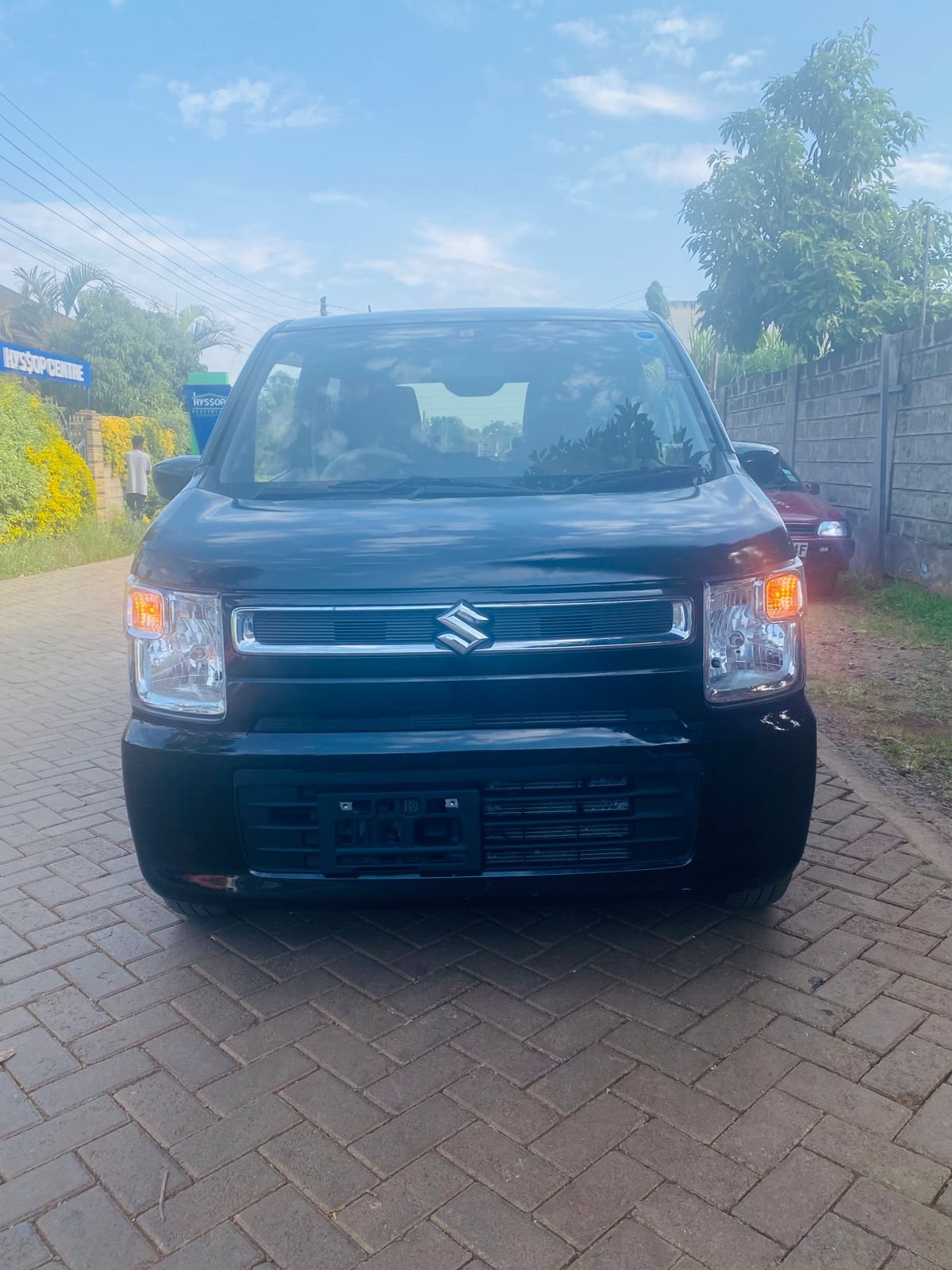 Vehicle photo thumbnail 3